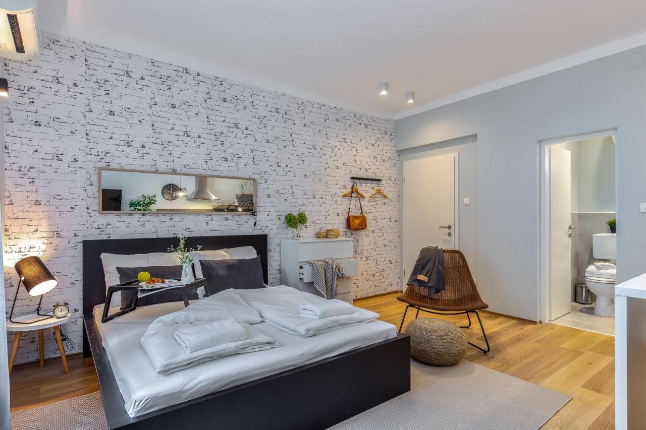 Adria Square Studios Rijeka Luaran gambar