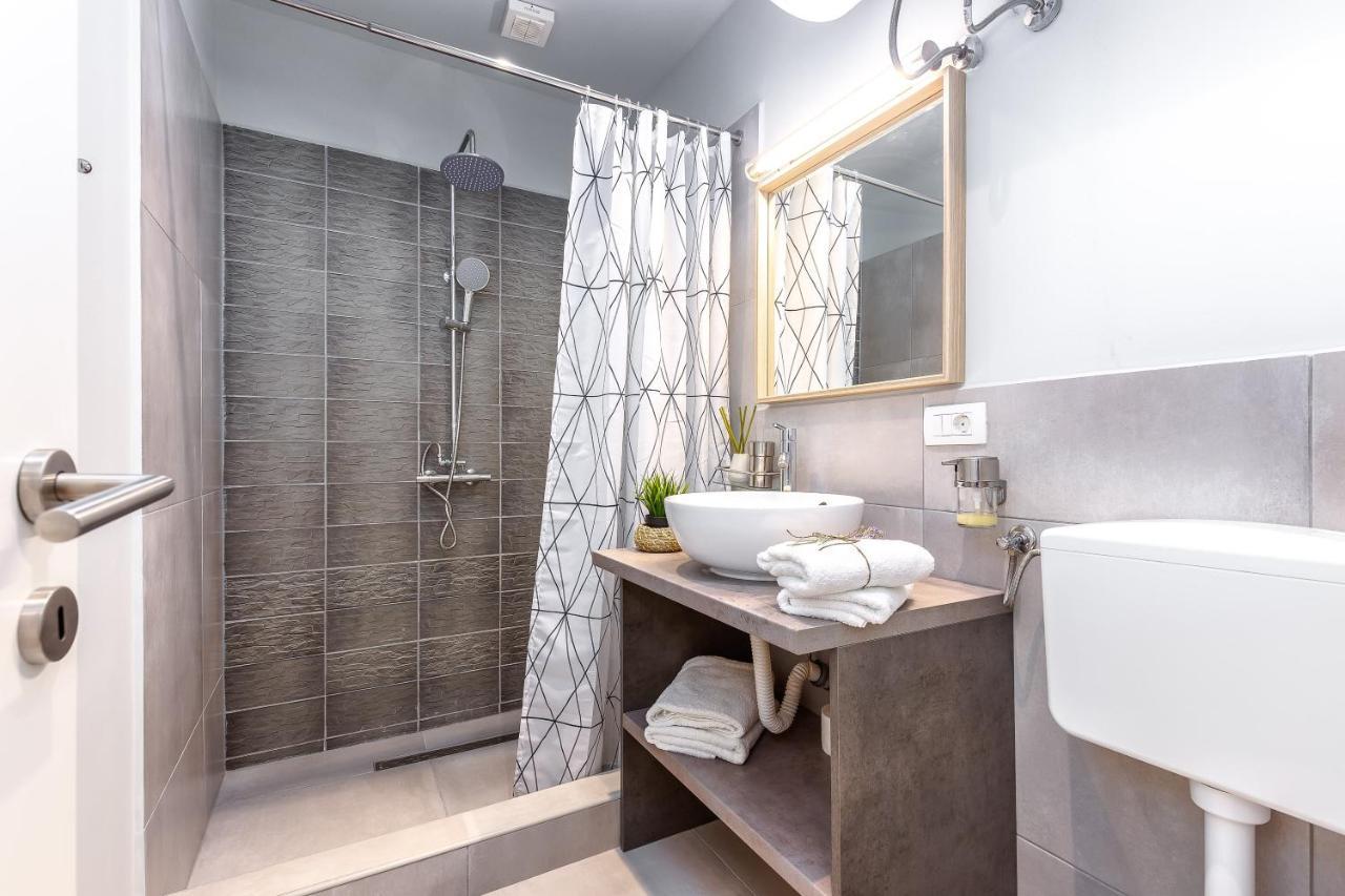 Adria Square Studios Rijeka Luaran gambar