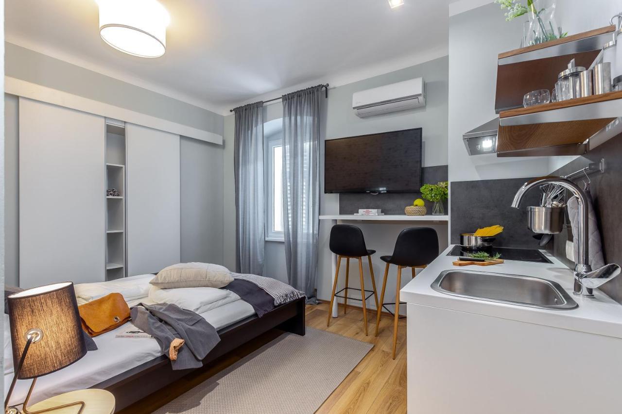 Adria Square Studios Rijeka Luaran gambar