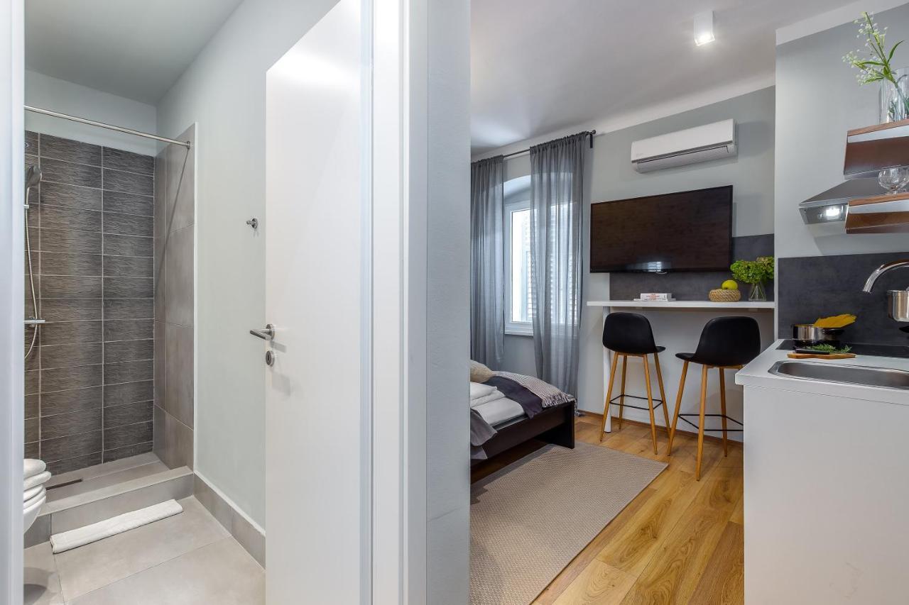 Adria Square Studios Rijeka Luaran gambar