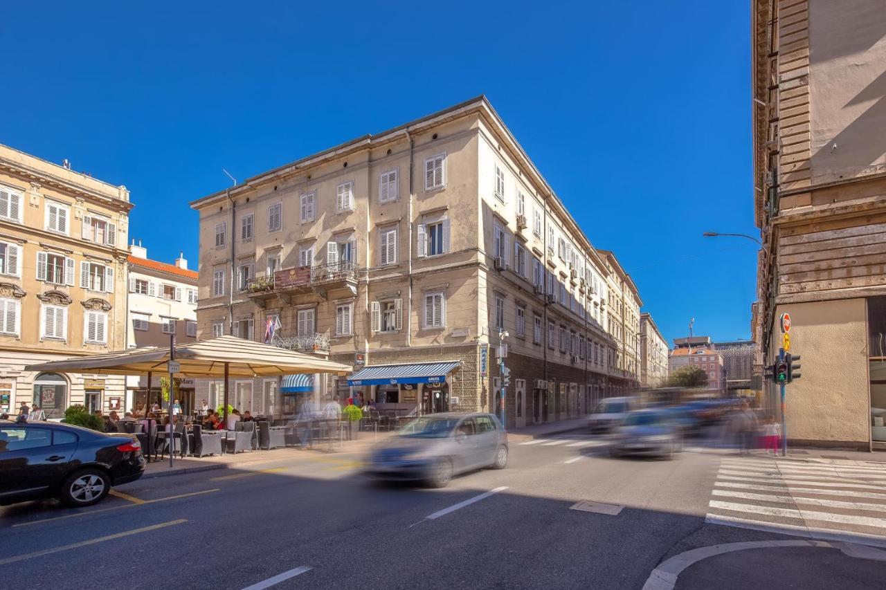 Adria Square Studios Rijeka Luaran gambar